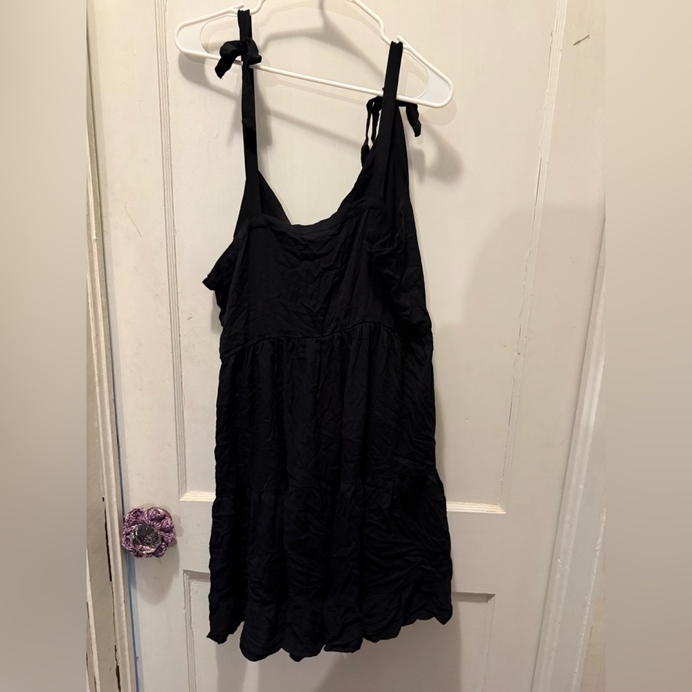 Hot Topic Plus Size Mini Dress with Red Heart Button Accents - Picture 5 of 6